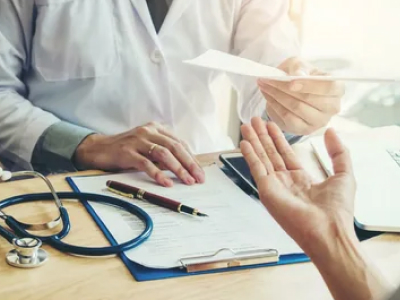 Пациент на консультации психиатра